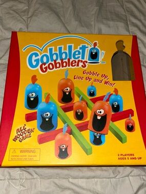 Gobblet Gobblers, All Wooden Strategy Game, 2009, *Complete*